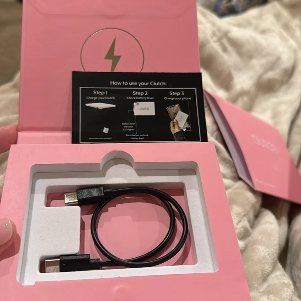 Clutch Pro Portable pink iPhone lightning Charger NWT in box